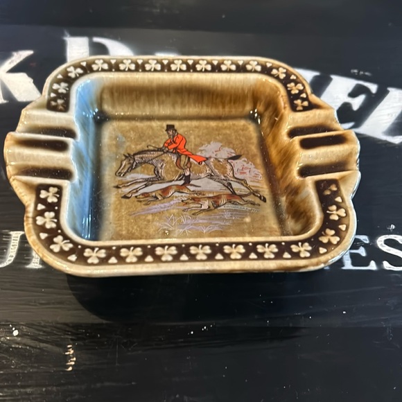 Vintage 60s WADE Irish Porcelain Ashtray - Picture 1 of 5